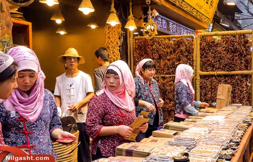 فروشنده ها در خیابان مسلمانان شیان