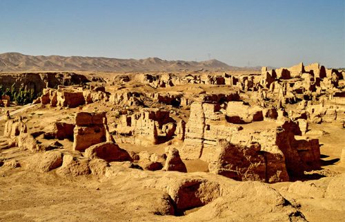 آثار باستانی در مسیر جاده ابریشم
