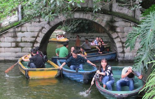 قایق سواری پارک مردم چنگدو