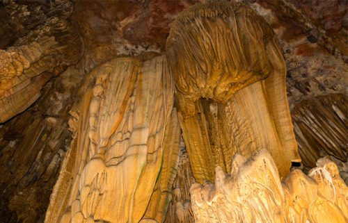 غار رید فلوت در گویلین چین
