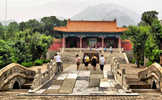 مقبره سلسله مینگ ، ۱۳ امپراتور خفته در پکن چین